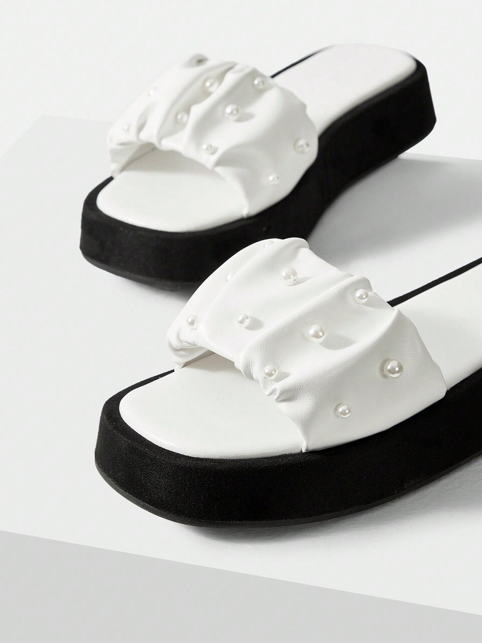 MOTF FAUX PEARL PLATFORM SANDALS