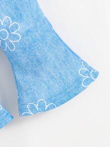 SHEIN Newborn Baby Girl Casual Flared Jeans With Floral Print - Blue - View 4