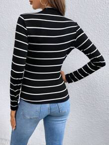SHEIN Frenchy 心型刺繡條紋t卹 - 黑與白 - 查看 2