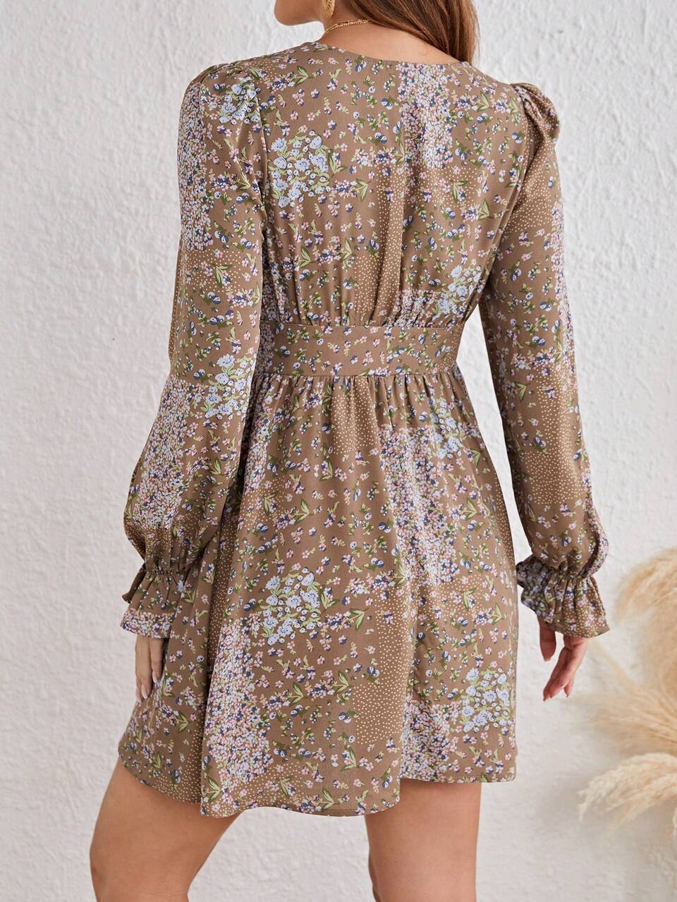 Ditsy Floral Print Flounce Sleeve Ruched Waist Dress Winter Vacation Brown Flower Beach