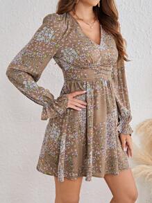 SHEIN Frenchy Ditsy Floral Print Flounce Sleeve Ruched Waist Dress Winter Vacation Brown Flower Beach - Mocha Brown - View 3