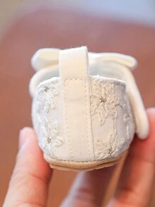 彈簧和秋天女孩舒服的防滑瑪麗珍平底鞋帶橡膠鞋底