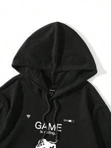 Manfinity Hypemode 大尺碼男款黑色毛衣,印有字母和遊戲機印花 - 黑色 - 查看 4