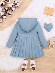 SHEIN Đứa bé gái Đồ họa Chữ cái Viền xếp Đầm có mũ Có túi - Màu xanh lam - Xem 2