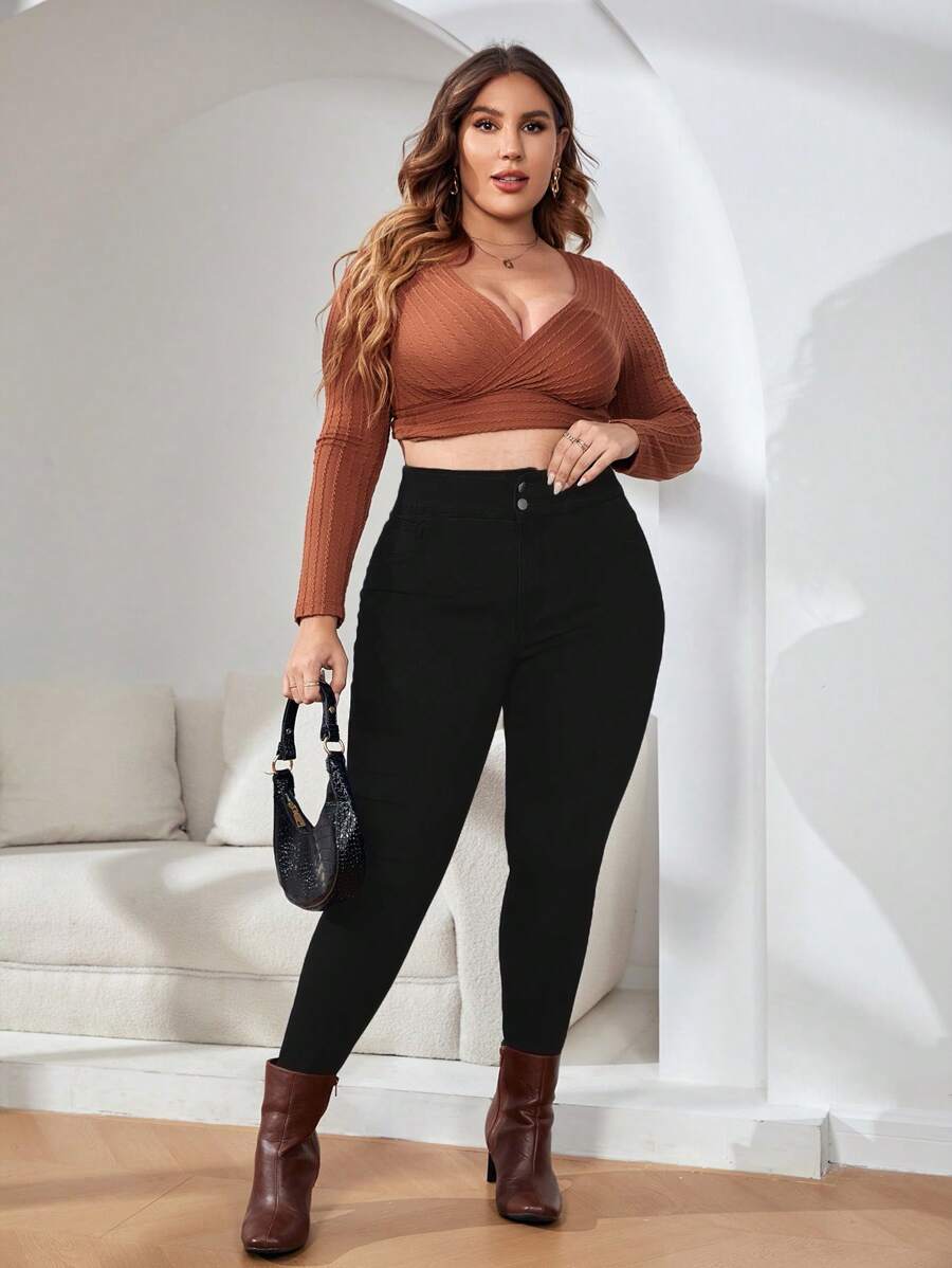 SHEIN Essnce Kích thước lớn Thon gọn Quần jean - màu đen - Xem 1