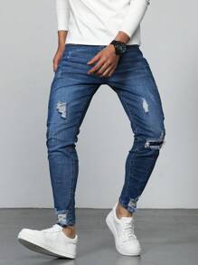 Manfinity LEGND Men's Ripped Casual Slim Fit Jeans With Tapered Leg