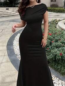 女士纯色不对称领口美人鱼下摆优雅修身长款晚礼服 - 黑色 - 查看 4