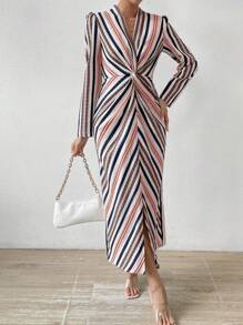 SHEIN Privé 女用條紋 V 領合身長袖連身裙 - 粉色 - 查看 1