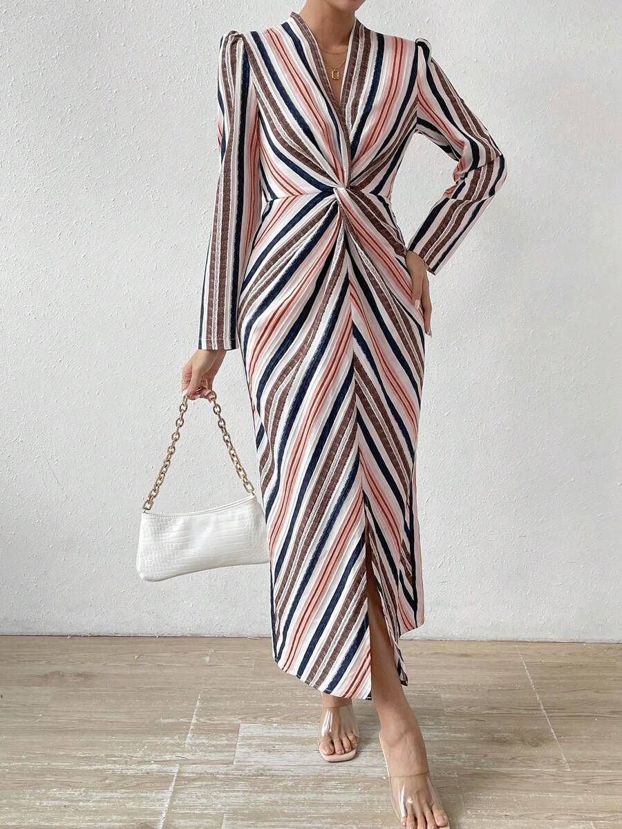 SHEIN Privé 女用條紋 V 領合身長袖連身裙 - 粉色 - 查看 1