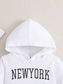 SHEIN 嬰兒男童白色帽兜連帽衫+黑色牛仔褲套裝 - 彩色 - 查看 3