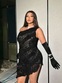 SHEIN X MariajoseGi SHEIN ICON 大尺碼女款植絨一肩連身裙 - 黑色 - 查看 4