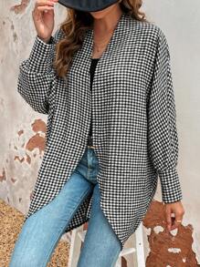 Chiquease Áo khoác len in họa tiết răng sói cho nữ có viền bất đối xứng - Đen và trắng - Xem 6