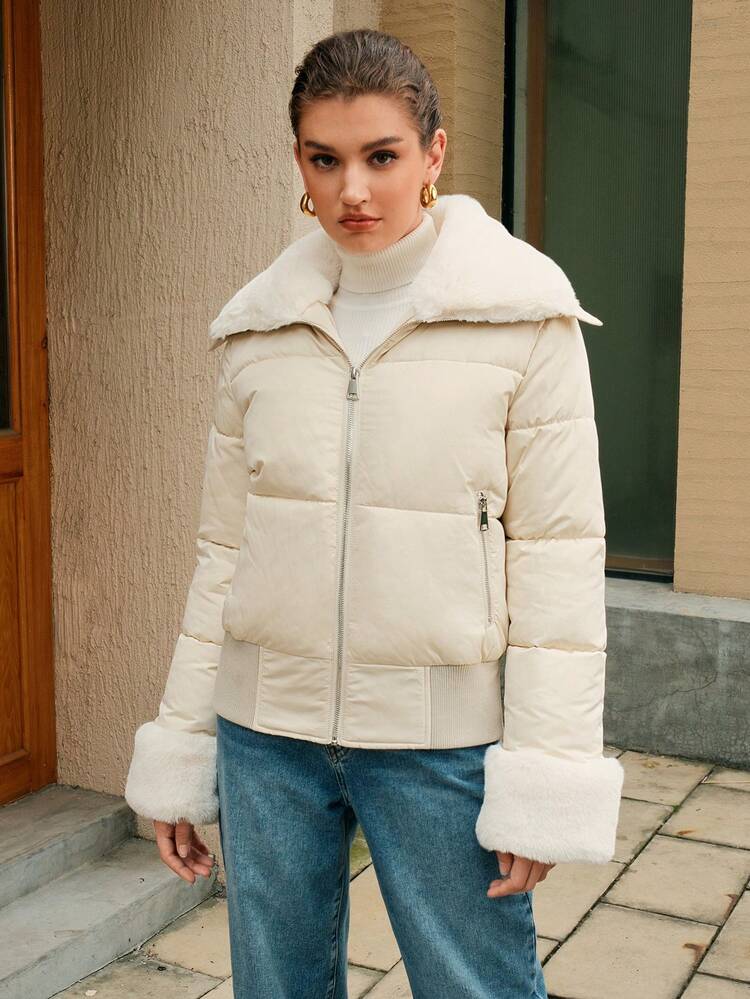 Abrigo acolchado con cremallera y cuello de peluche blanco para mujer