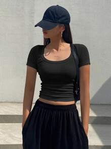 DAZY 女款圆领短袖褶饰T恤、短款上衣