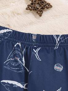 SHEIN Chàng trai trẻ Cá mập & Đồ họa Chữ cái Áo thun & quần Vừa Khít Bộ PJ - Nhiều màu - Xem 5