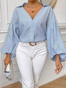 SHEIN Privé V領翻領條紋圖案襯衫帶大鈴鐺 - 彩色 - 查看 2