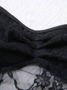 EgrlEra Women's Lace Splice Tube Top Y2K Outfit  - Black - View 4