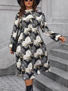 Calvaya Plus Floral Print Mock Neck Split Thigh Dress - Black - View 3