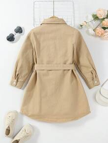 年輕女孩貼袋束帶襯衫牛仔連身裙