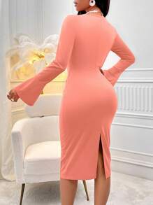 SHEIN Slayr 純色深v領鈴襟荷葉邊蕾絲裝飾洋裝 - 粉色 - 查看 2