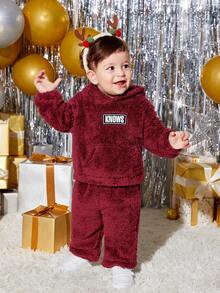 SHEIN 嬰兒男童字母拼接連帽衫和褲子 - 酒紅色 - 查看 6