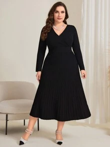 Modelyn 加大碼黑色v領毛衣連衣裙,腰部收緊設計 - 黑色 - 查看 6