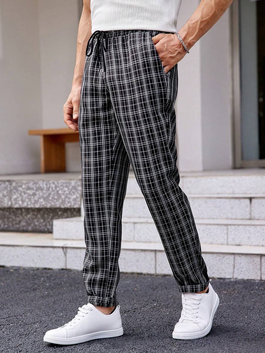 Manfinity RebelGame Men's Plaid Woven Trousers With Slanted Pockets - Multicolor - View 1