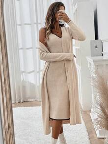 SHEIN Privé 凸紋針織毛衣連身裙和釦扣開襟開衫 - 杏色 - 查看 4