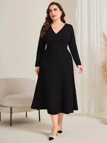 Modelyn 加大碼黑色v領毛衣連衣裙,腰部收緊設計 - 黑色 - 查看 4