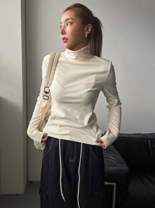 DAZY 女式立领打底 T 恤长袖女上衣，秋季女装高领衫 - 米色 - 查看 2