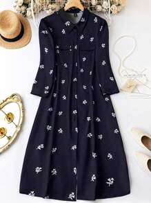 SHEIN LUNE Kích thước lớn In hoa Nút phía trước Váy sơ mi Với Flap túi - Màu xanh hải quân - Xem 1