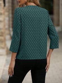 SHEIN Clasi Blusa con estampado completo y mangas enrolladas, blusas de manga tres cuartos