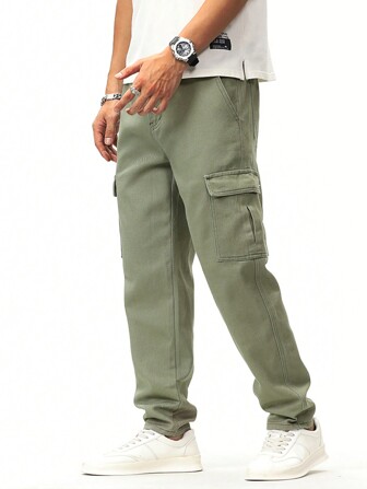 Manfinity Men's Cargo Style Denim Jeans With Side Pockets