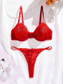 Conjunto de lencería con sujetador con aro y lazo frontal de malla bordada con corazones y calzoncillo a juego - Rojo - Ver 1