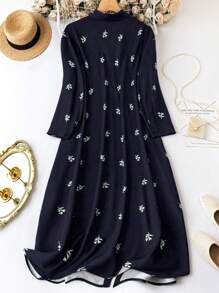 SHEIN LUNE Kích thước lớn In hoa Nút phía trước Váy sơ mi Với Flap túi - Màu xanh hải quân - Xem 2