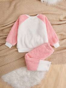 SHEIN Sudadera Y Pantalón Con Manga Raglán Y Bordado De Caricatura De Chica Joven - Rosa - Ver 2