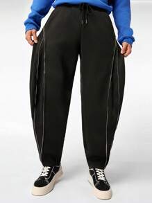 Manfinity VCAY Nam Contrast Piping Eo dây rút Quần thể thao - màu đen - Xem 4