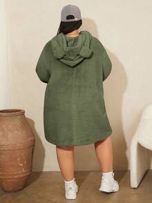 SHEIN CURVE+ Đầm nỉ kiểu gấu bông thiết kế tai 3D, vai rớt, cỡ lớn - xanh quân đội - Xem 2