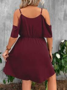 SHEIN LUNE Vestido camiseta con hombros descubiertos de talla grande en color burdeos para mujer