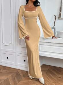 SHEIN Privé 鈴鐺袖方領連衣裙 - 卡其色 - 查看 3