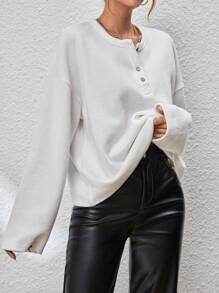 SHEIN Essnce 女式纯色落肩纽扣细节 T 恤 - 米色 - 查看 3