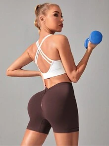 Easithlete Solid Color Back Pleated Sports Shorts - Coffee Brown - View 3