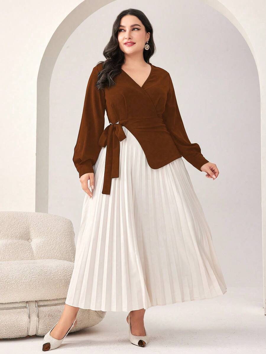 Modelyn 大尺碼拼色絲帶繫帶百褶下擺連身裙 - 彩色 - 查看 1