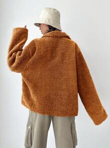 RueChic Kvinnors Regenbunden Passform Teddy Fleece Nedhasade aclar Jackor - Brun - Visa 2
