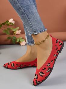 Fashionable Pointed Toe Red Women's Flat Shoes, Random Pattern - Multicolor - View 2
