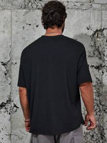 Manfinity Homme Men's Plus Size Galaxy Print Short Sleeve T-shirt - Black - View 2