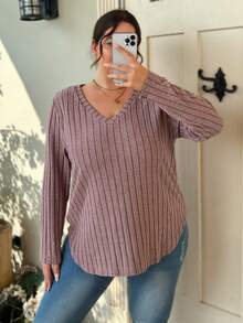 SHEIN CURVE+ Plus Size Solid Color V-neck Long Sleeve T-shirt - Dusty Pink - View 4