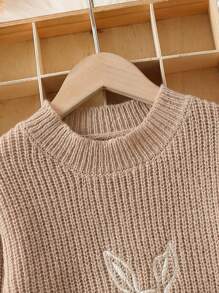 SHEIN Suéter De Hombro Caído Con Patrón De Conejo Con Detalles Pompones Para Niña Joven - Caqui - Ver 3
