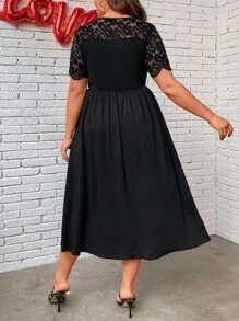 SHEIN Clasi Vestido De Talla Grande Liso Con Encaje De Patchwork - Negro - Ver 2