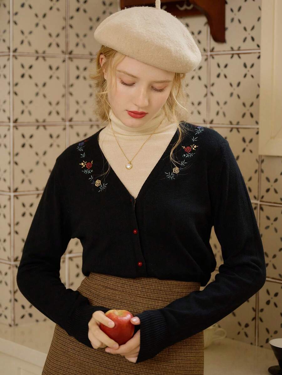 Simple Retro 粘膠平繡v領針織開衫 - 黑色 - 查看 1